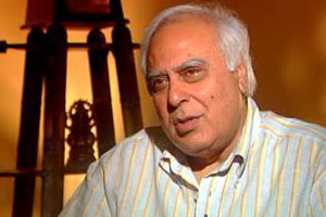 Government against Controlling Internet: Kapil Sibal